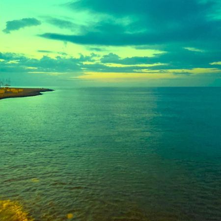Orbi City A D Lägenhet Batumi Exteriör bild